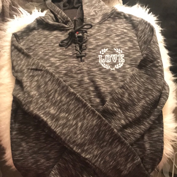 Tops - Comfy Love Hoodie